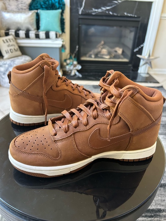 NIKE Dunk High Premium Pecan Leather Sneakers - Picture 4 of 11